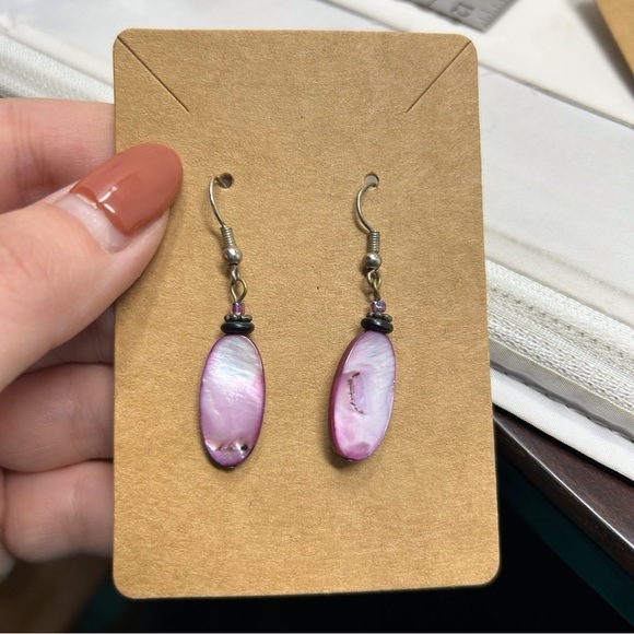 Vibrant Abalone Shell Purple Dangle Earrings Silver Tone Hook Mother of Pearl - Picture 7 of 7